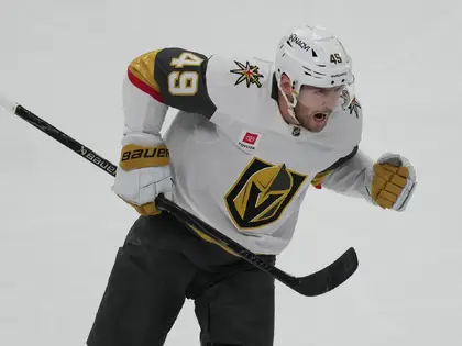 Une équipe en pleine forme: Les Golden Knights enfoncent le clou face à l'Avalanche