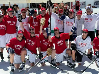 Als «Vorband» unserer Nati: Schweizer Hockey-Legenden verzücken Fans auf Kunst-Eis