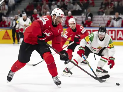 Hockey sur glace. La Suisse et son empereur Roman dynamitent la Hongrie - La Liberté