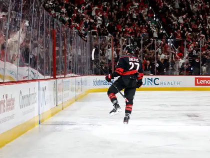 Hockey sur glace. Carolina souffre mais égalise à 1-1 face aux Habs - La Liberté