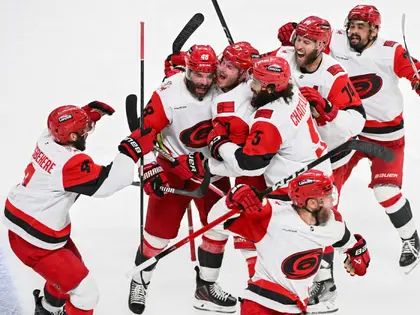 Hockey sur glace. Les Hurricanes prennent la main face à Montréal - La Liberté