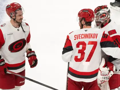 Après prolongation: Les Hurricanes dominent Montréal et prennent l'avantage