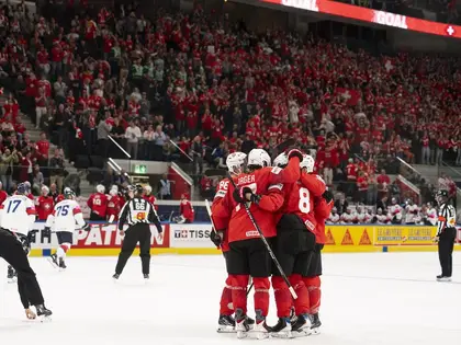 Hockey sur glace: la Suisse affronte la Finlande pour la première place de son groupe du Mondial