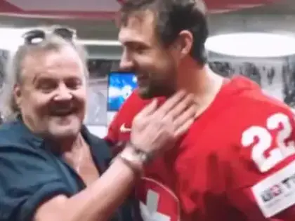 Fans singen «W. Nuss vo Bümpliz»: Büne Huber hat nach Nati-Sieg Tränen in den Augen