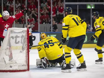 Mondial de hockey: 2-1 pour la Suisse qui prend l'avantage dans le quart de finale face à la Suède. Le match en direct