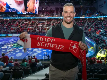 «Die Stimmung war grandios»: Blick und Swiss Life erfüllen Giger seinen grossen Hockey-Wunsch