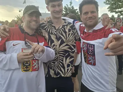 «Das ist crazy!» – so erleben Hockey-Fans aus dem Ausland die WM in der Schweiz