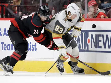 Hockey sur glace. Golden Knights et Hurricanes à la recherche d'un deuxième titre - La Liberté