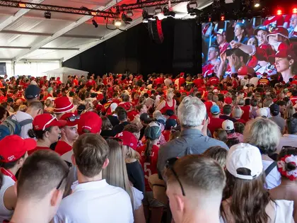 Une nouvelle gueule de bois pour le hockey suisse, mais un bilan populaire et sécuritaire positif