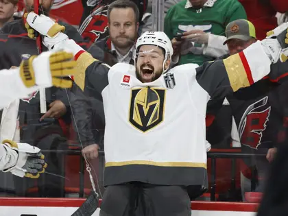 Hockey sur glace. Les Golden Knights dominent les Hurricanes - La Liberté