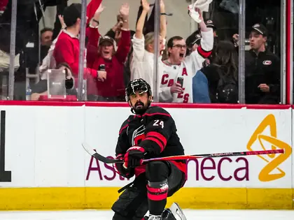 Kampf um Stanley Cup: Hurricanes gleichen Serie in extremis aus