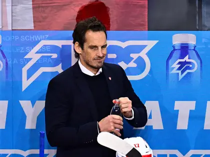 Hockey sur glace: Patrick Fischer se sent trahi par la SRF