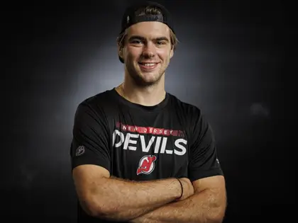 Hockey: le Valaisan Nico Hischier s’est mué en héros de la vie quotidienne dans une rivière près de Berne