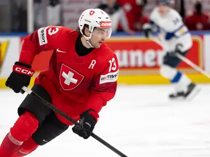 La star du hockey Nico Hischier sauve une famille en détresse sur l’Aar