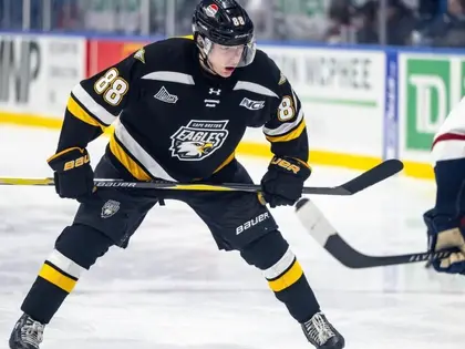 Hockey: «J’ai eu quelques contacts avec la NHL» Le Contheysan Maxime Sauthier, 18 ans, désormais international U20