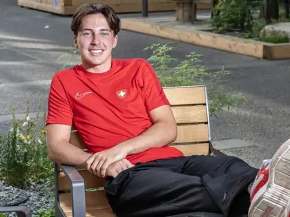 Hockey: de Conthey au village du père Noël en Finlande, Roméo Pralong, 18 ans, change de décor et de vie
